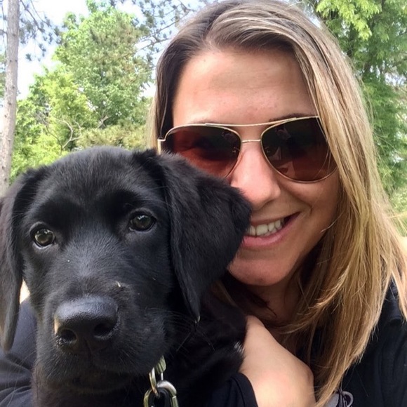 Meet your Posher, Julie - Picture 1 of 1